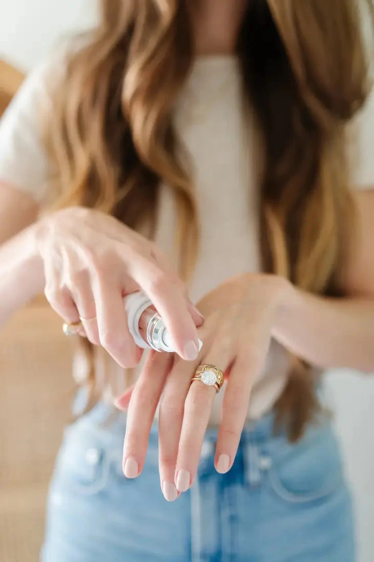 Radiance Wash Luxury Jewelry Cleaner - Image 2